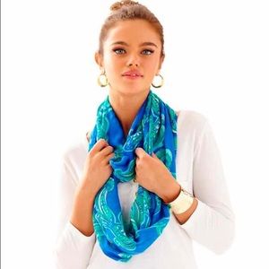 Lilly Pulitzer “Blue Crush” infinity scarf